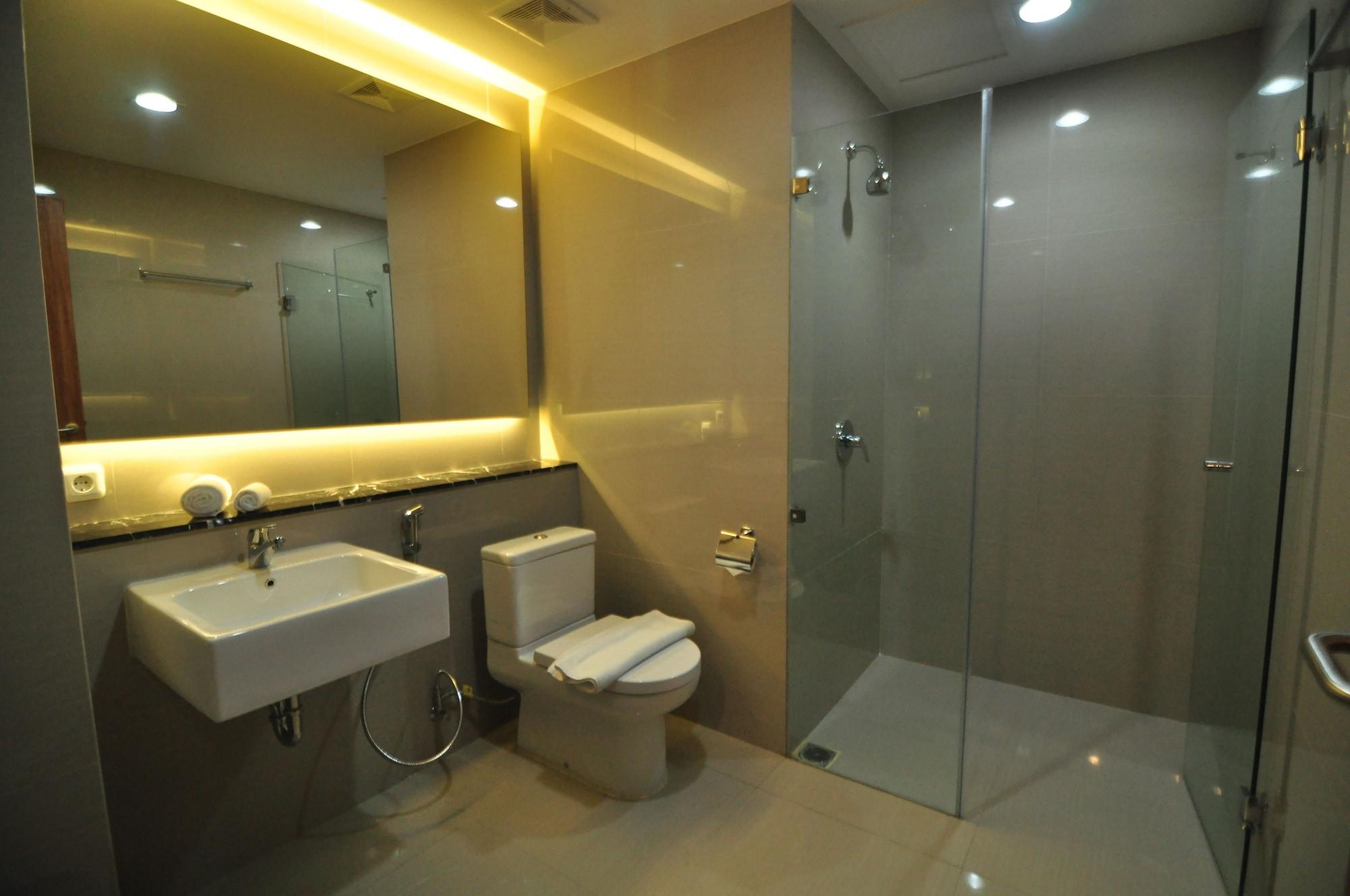 Demelia Hotel Makassar Kültér fotó