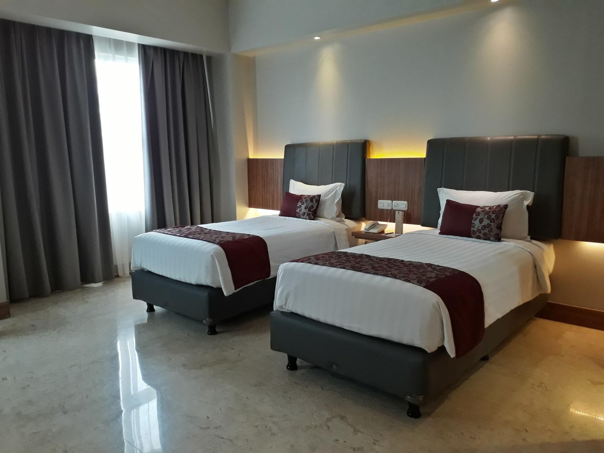 Demelia Hotel Makassar Kültér fotó