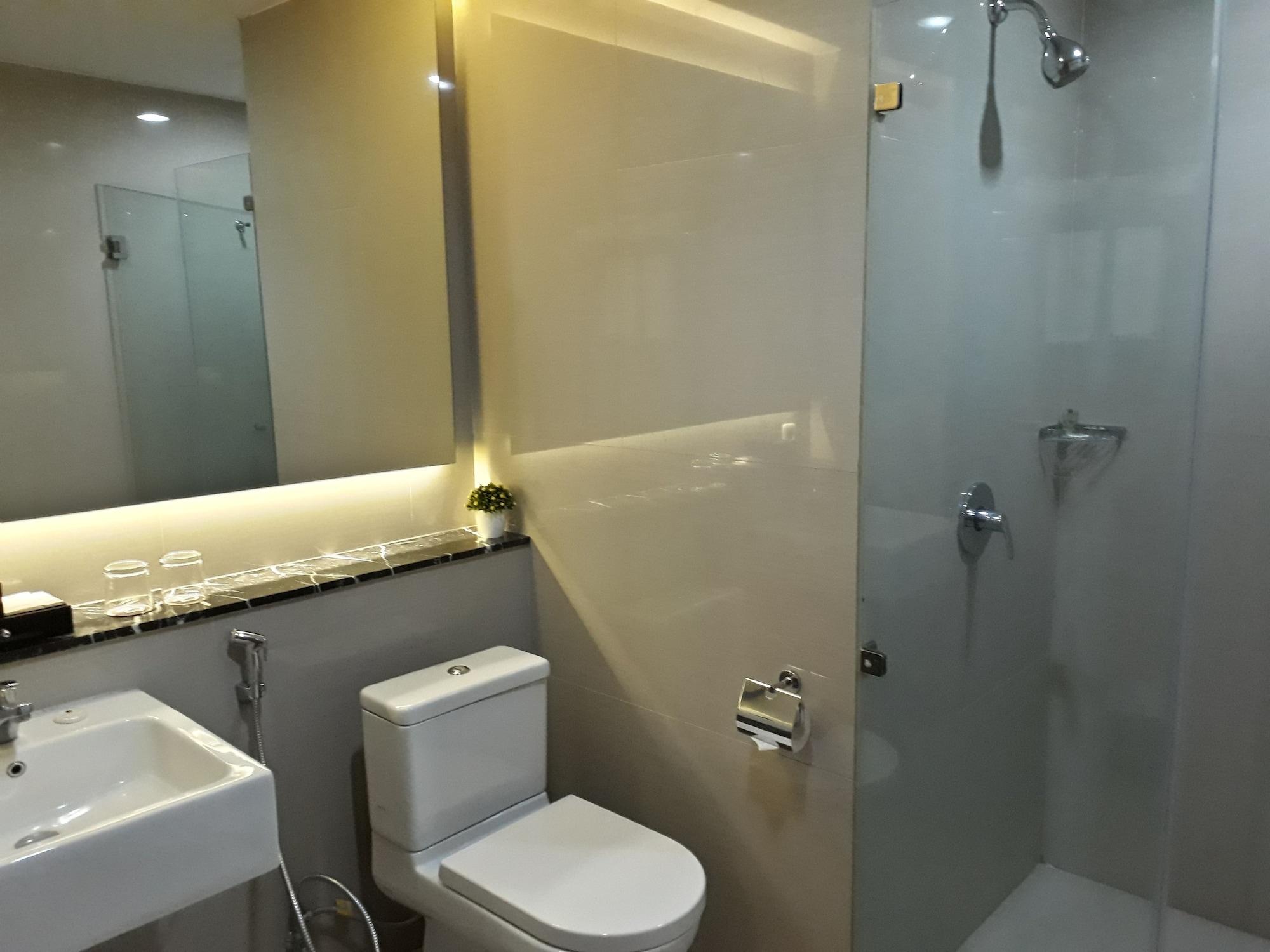 Demelia Hotel Makassar Kültér fotó