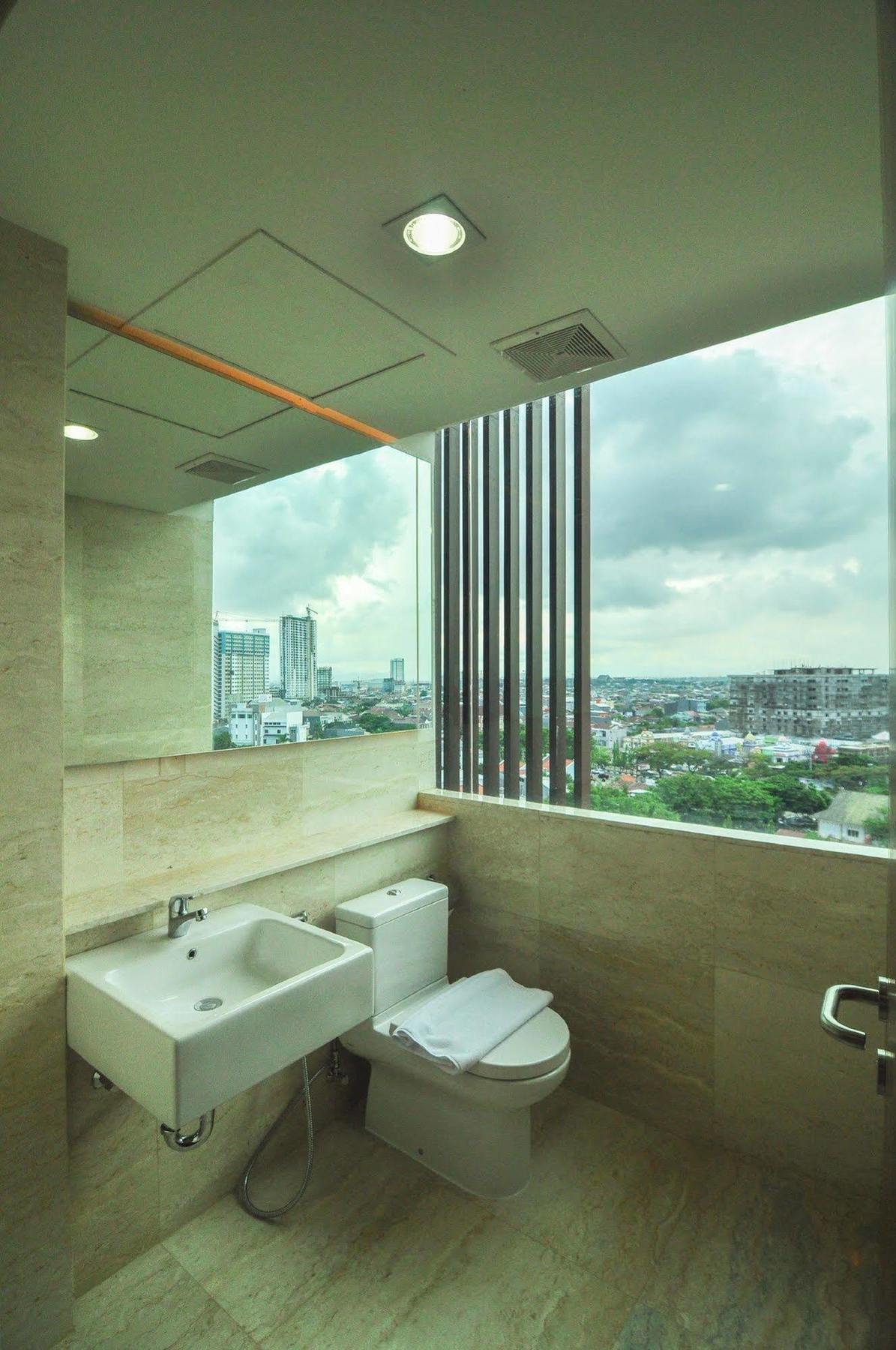 Demelia Hotel Makassar Kültér fotó