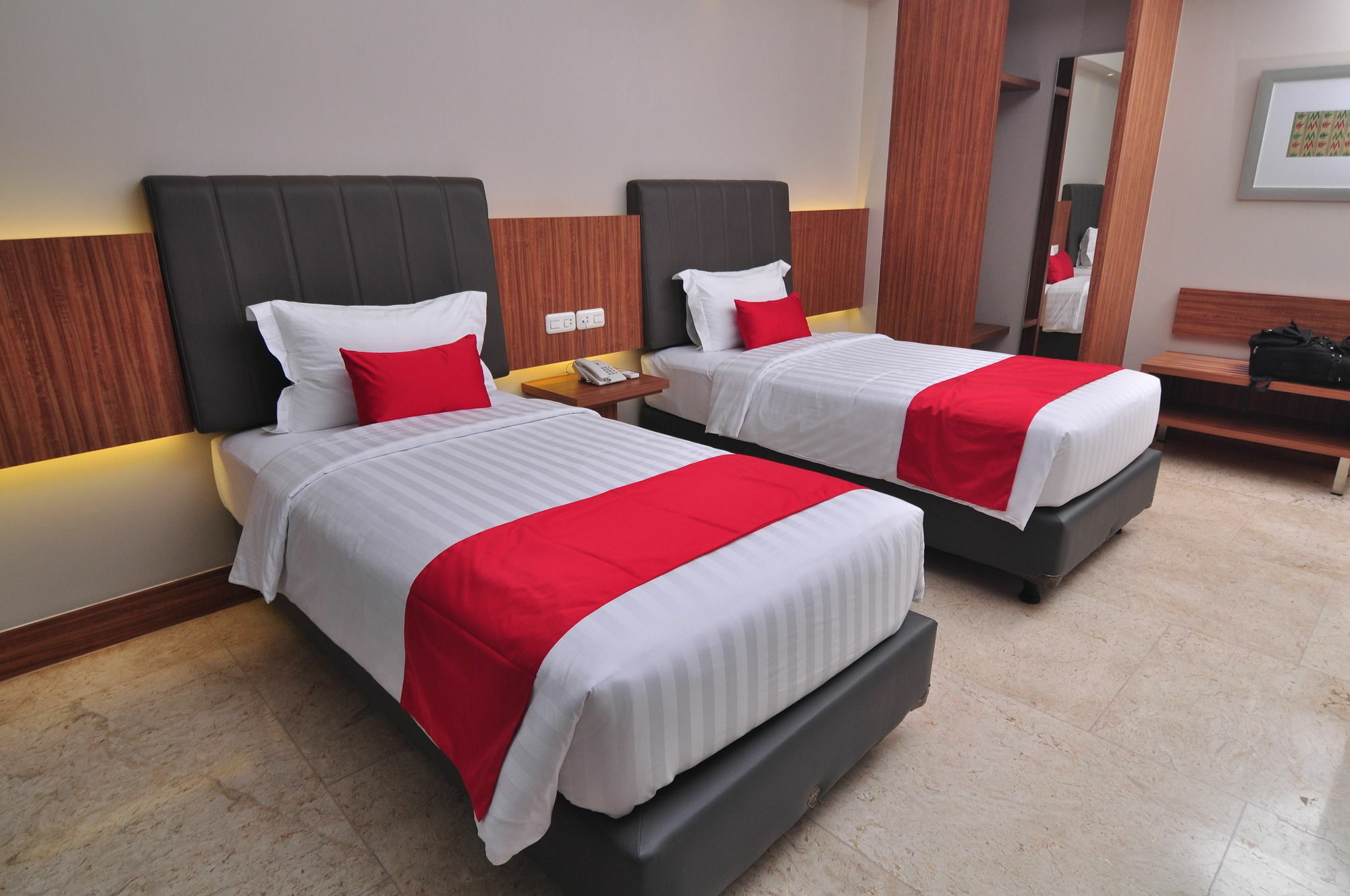 Demelia Hotel Makassar Kültér fotó