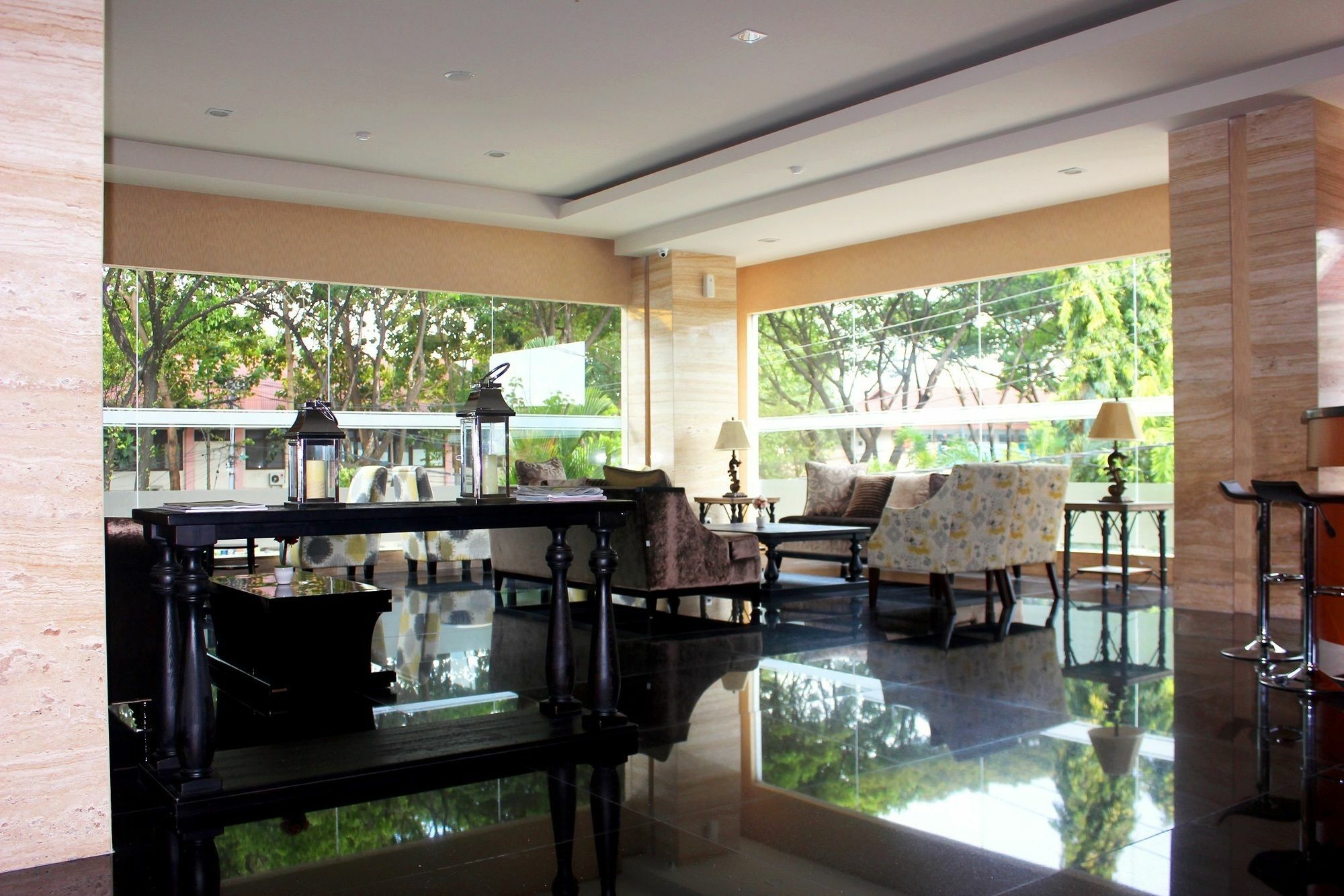 Demelia Hotel Makassar Kültér fotó